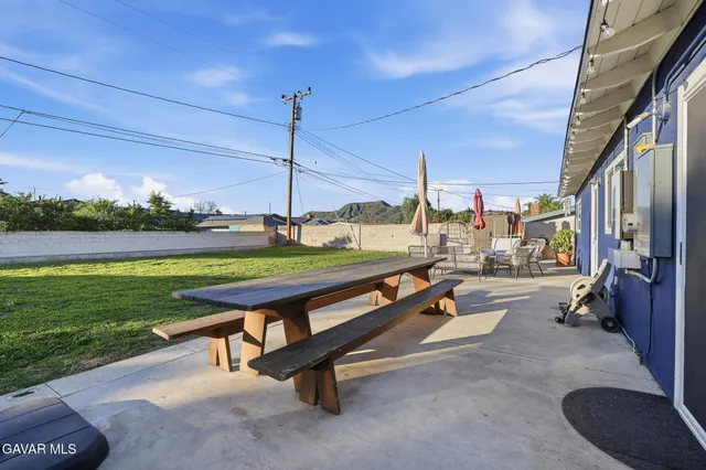 $799,900 | 143 Wendy Drive, Newbury Park, CA 91320