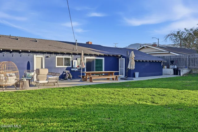 $799,900 | 143 Wendy Drive, Newbury Park, CA 91320