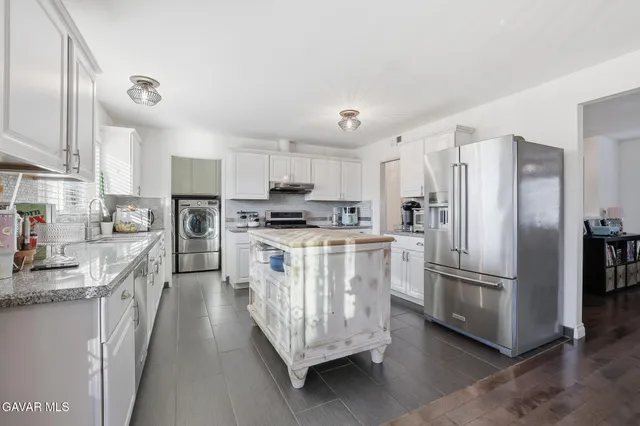 $799,900 | 143 Wendy Drive, Newbury Park, CA 91320