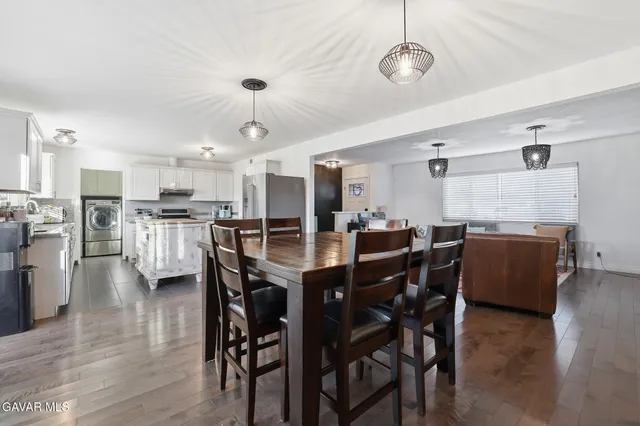 $799,900 | 143 Wendy Drive, Newbury Park, CA 91320