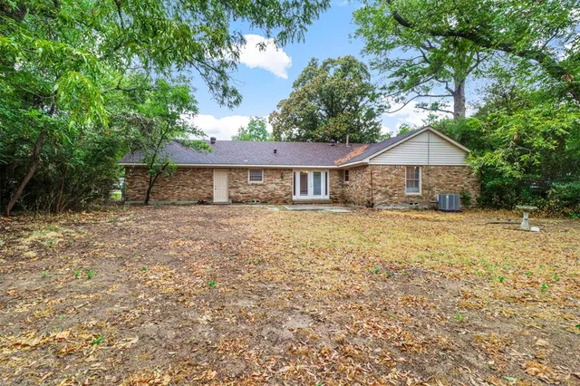 $1,950 | 810 Linwood Drive, Denton, TX 76209