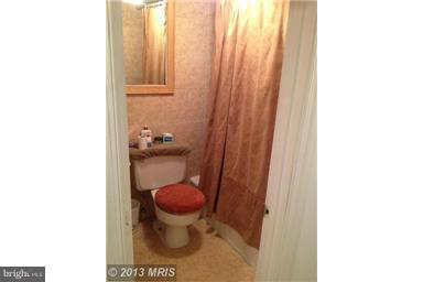 1629 Addison Road South, Unit 1629 District Heights, MD 20747 - Photo 4 of 6 Bath
