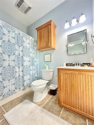 $490,000 | 133 Lighthouse Lane, Lake Charles, LA 70607