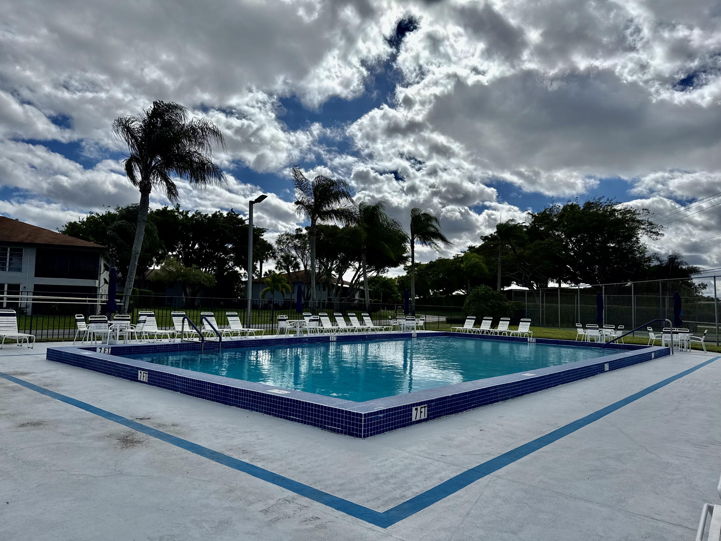 5810 Princess Palm Court, Unit B Delray Beach, FL 33484 - Photo 19 of 24 SATELITE POOL