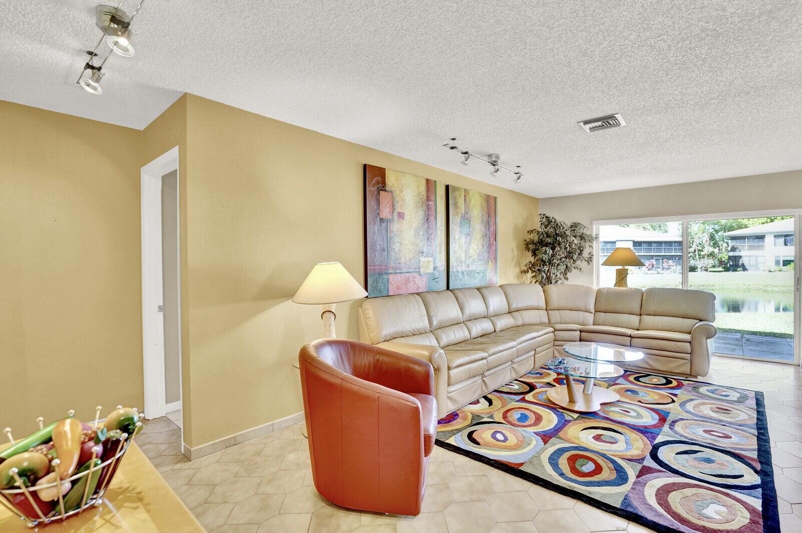 5810 Princess Palm Court, Unit B Delray Beach, FL 33484 - Photo 4 of 24 LIVING ROOM