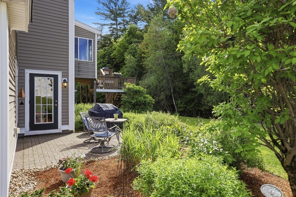 21 Sandstone Road, Unit 21 Westford, MA 01886 - Photo 36 of 41