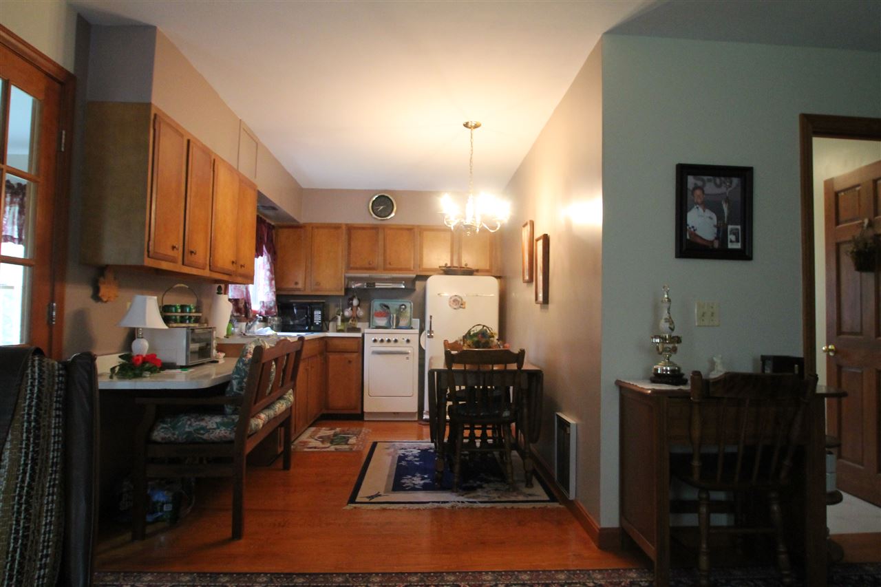 17 Strong Road Barre, VT 05641 - Photo 4 of 11