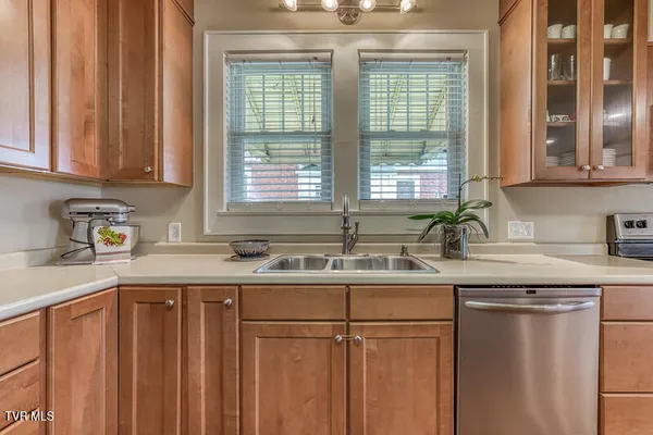 $630,000 | 604 West Maple Street, Johnson City, TN 37604