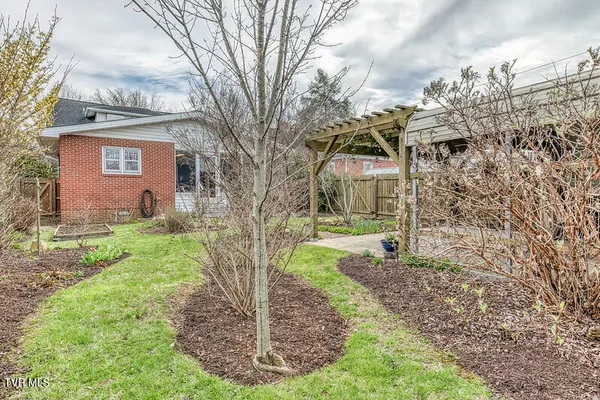 $630,000 | 604 West Maple Street, Johnson City, TN 37604