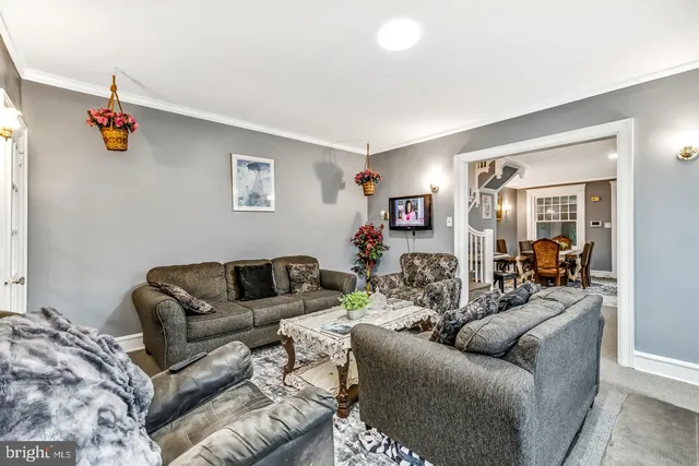 $500,000 | 6243 Carpenter Street, Philadelphia, PA 19143