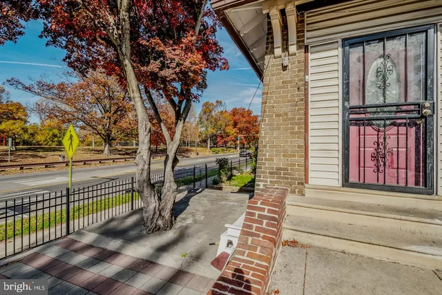 $500,000 | 6243 Carpenter Street, Philadelphia, PA 19143