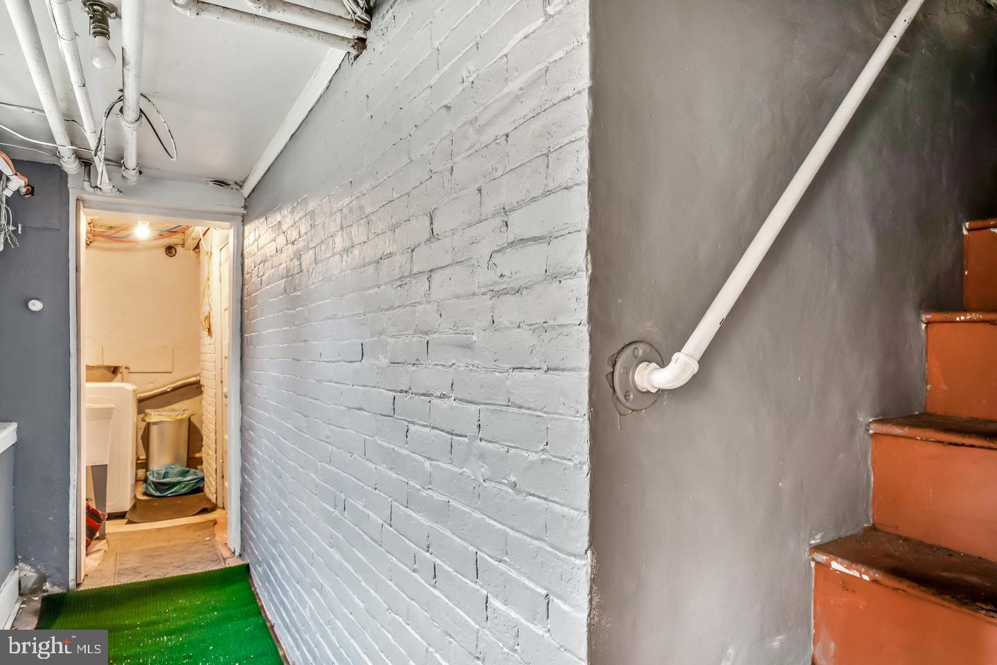 6243 Carpenter Street Philadelphia, PA 19143 - Photo 23 of 55 a view of an entryway