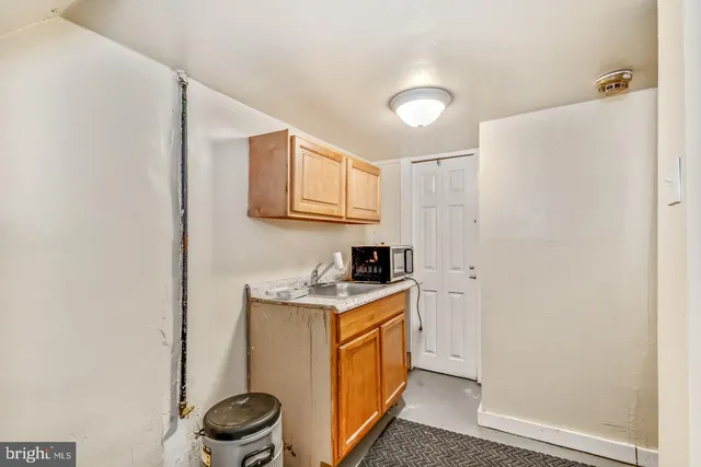 $500,000 | 6243 Carpenter Street, Philadelphia, PA 19143