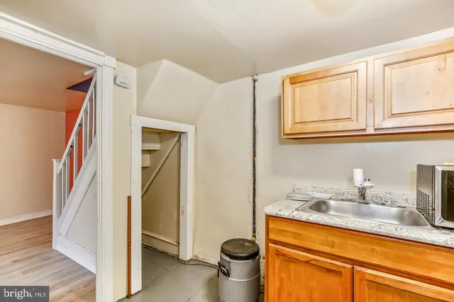 $500,000 | 6243 Carpenter Street, Philadelphia, PA 19143