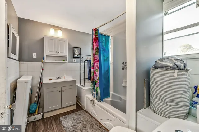 $500,000 | 6243 Carpenter Street, Philadelphia, PA 19143