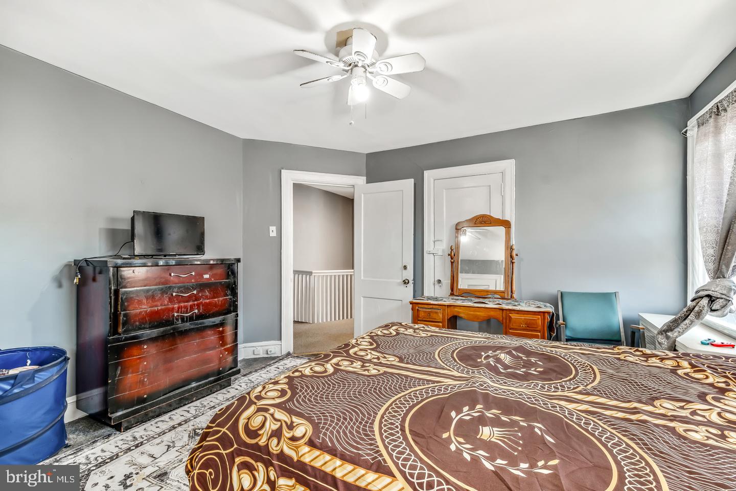 6243 Carpenter Street Philadelphia, PA 19143 - Photo 47 of 55 a bedroom with a bed and a television