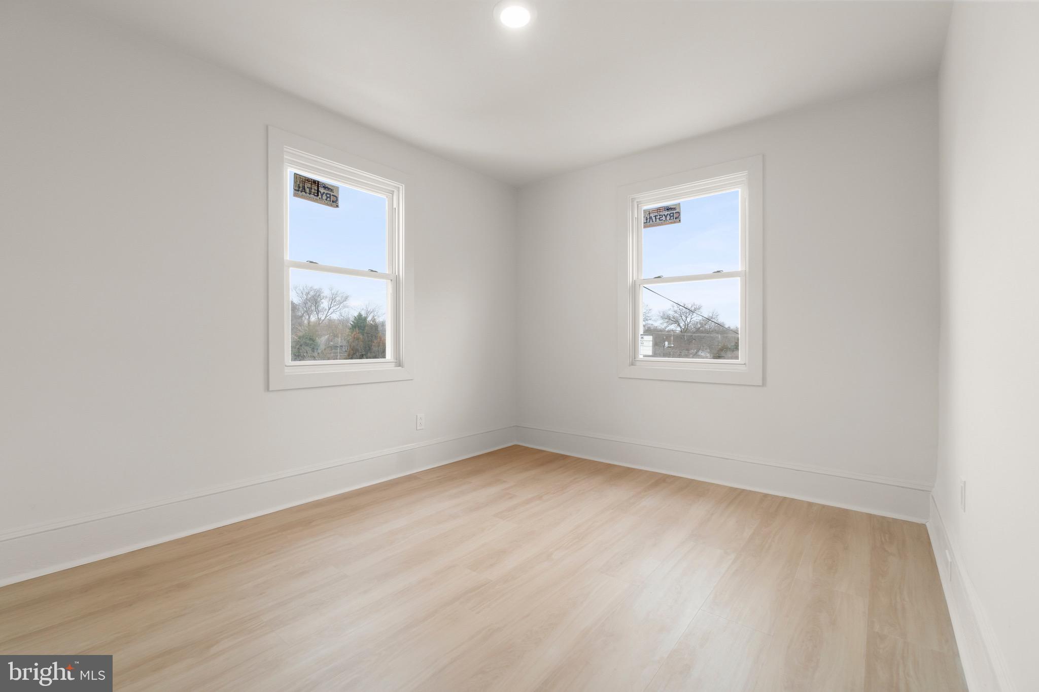 325 East 2nd Street Moorestown, NJ 08057 - Photo 18 of 39 an empty room with windows