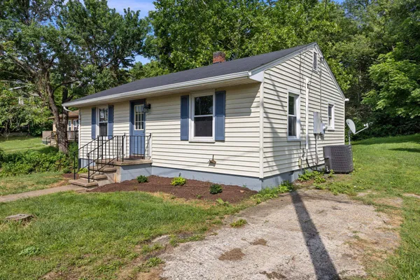 $199,900 | 111 Church Street, Broadway, VA 22815