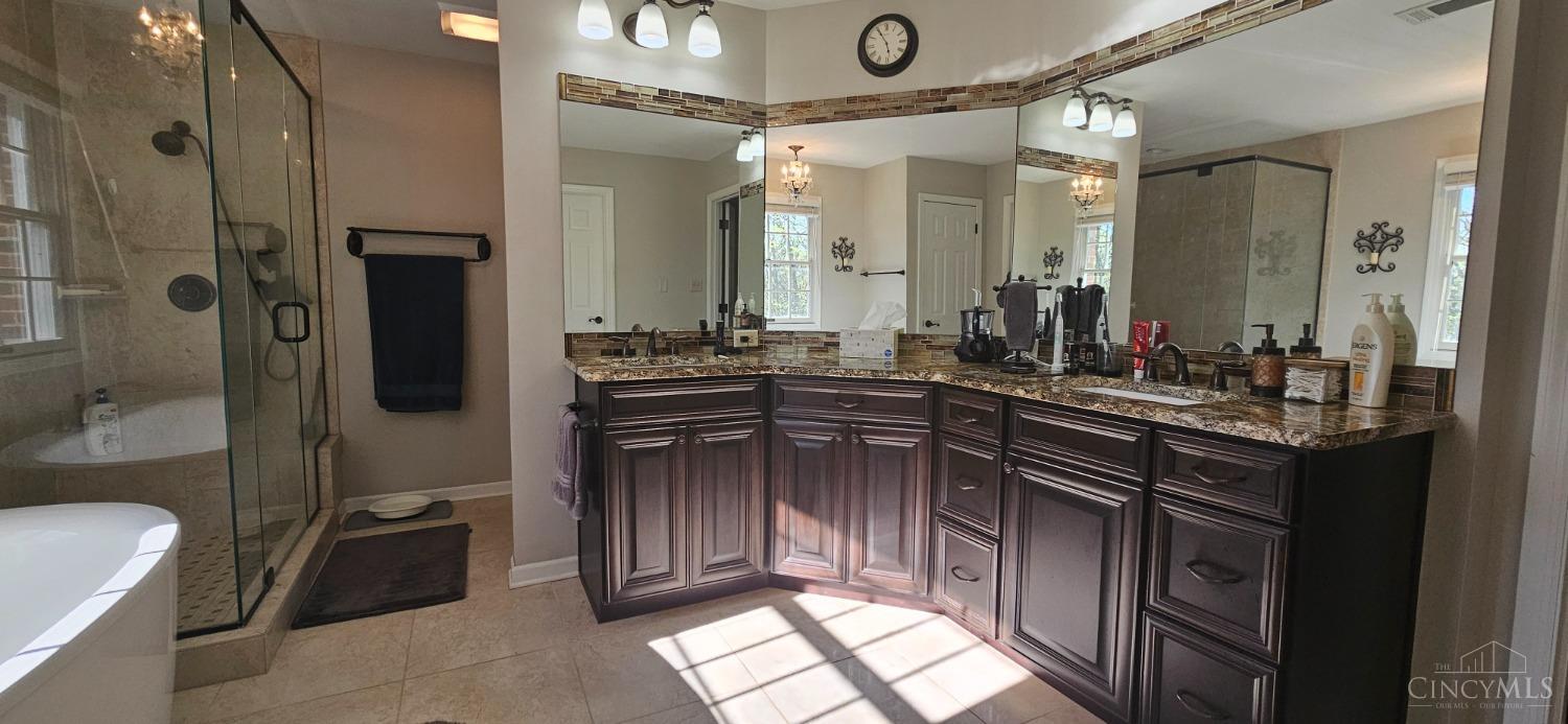 651 North Meadowcrest Road Cincinnati, OH 45231 - Photo 38 of 50 Gallery Image 38