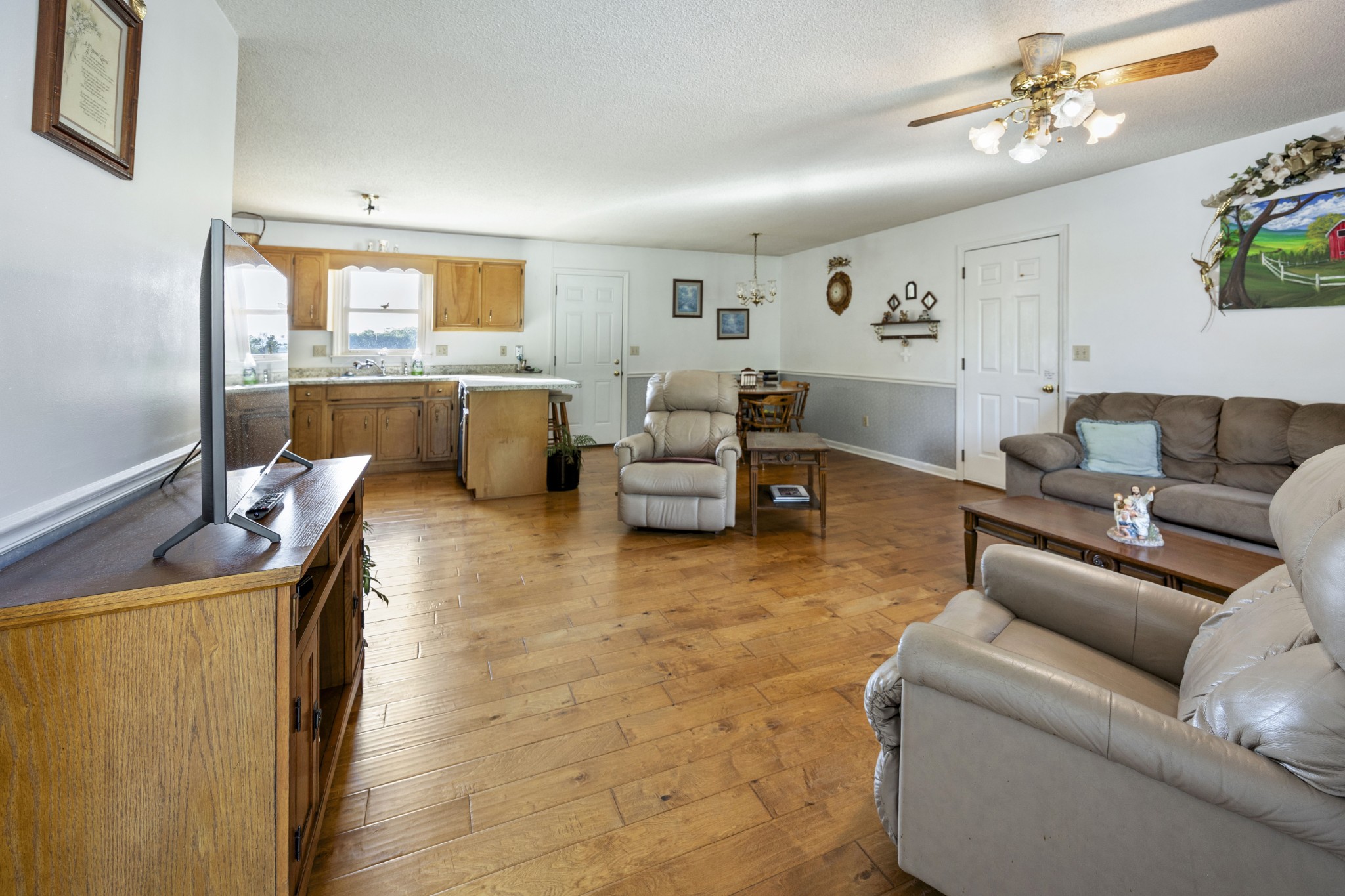 180 Woods Edge Road Winchester, TN 37398 - Photo 2 of 21