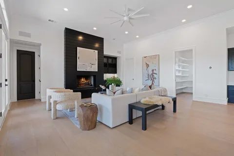 $1,999,990 | 8400 Denali Parkway, Austin, TX 78726
