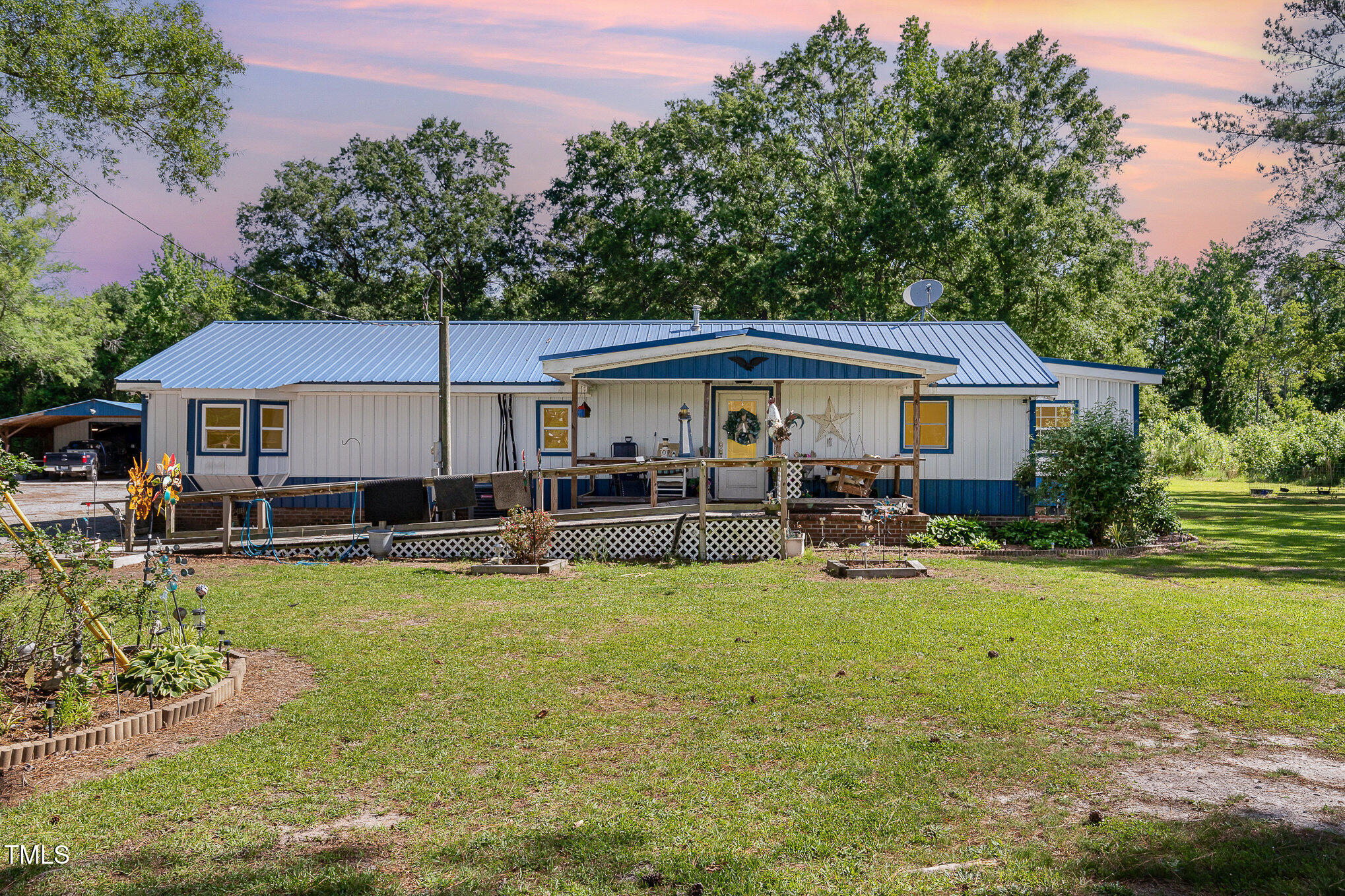 155 G Herring Road Princeton, NC 27569 - Photo 2 of 28 001_img_2394-edit-2_650
