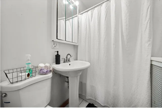 $199,999 | 10909 South Longwood Drive, Unit 3, Chicago, IL 60643