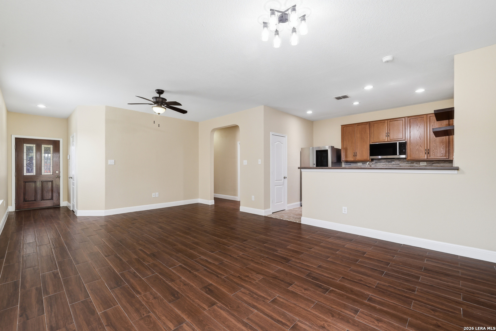 10131 Maple Ranch San Antonio, TX 78245 - Photo 9 of 27