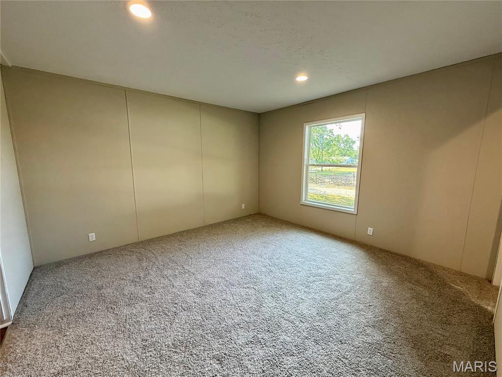 209 East Cedar Street Bellflower, MO 63333 - Photo 22 of 43