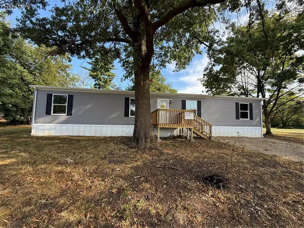 $159,900 | 209 East Cedar Street, Bellflower, MO 63333