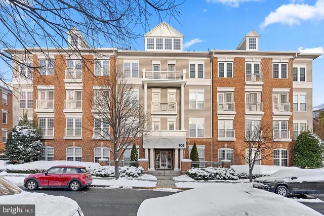 $3,000 | 803 Reserve Champion Drive, Unit 203, Rockville, MD 20850