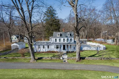 $1,800,000 | 371 Wilton Road West, Ridgefield, CT 06877