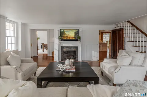 $1,800,000 | 371 Wilton Road West, Ridgefield, CT 06877