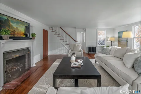 $1,800,000 | 371 Wilton Road West, Ridgefield, CT 06877