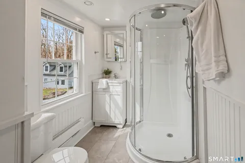 $1,800,000 | 371 Wilton Road West, Ridgefield, CT 06877