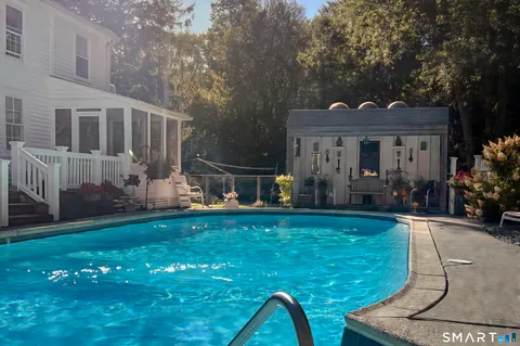 $1,800,000 | 371 Wilton Road West, Ridgefield, CT 06877