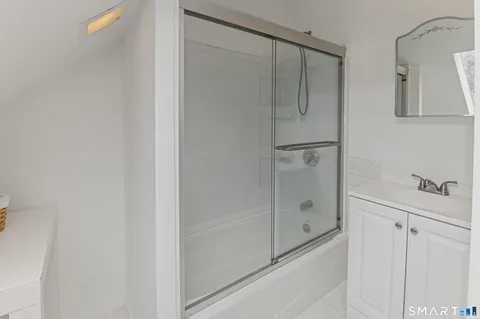 $1,800,000 | 371 Wilton Road West, Ridgefield, CT 06877