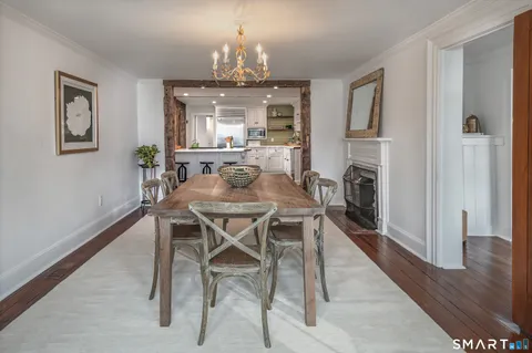 $1,800,000 | 371 Wilton Road West, Ridgefield, CT 06877