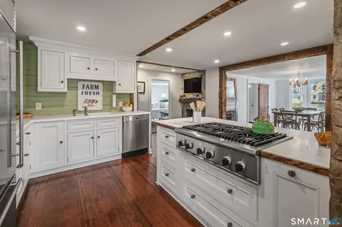 $1,800,000 | 371 Wilton Road West, Ridgefield, CT 06877