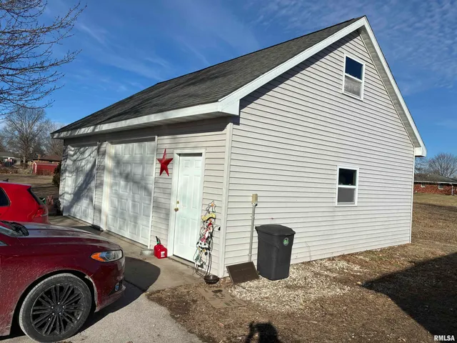 $250,000 | 3128 North 18th Street, Quincy, IL 62305