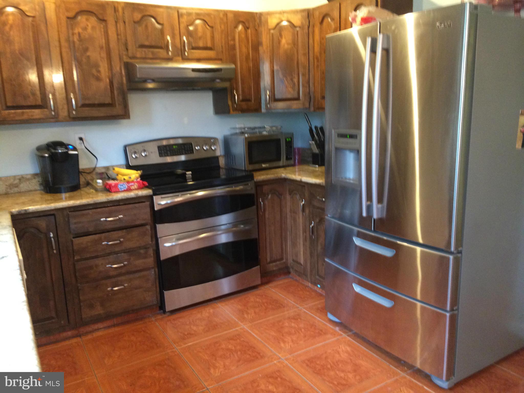 6910 Robinia Road Temple Hills, MD 20748 - Photo 15 of 17 Kitchen