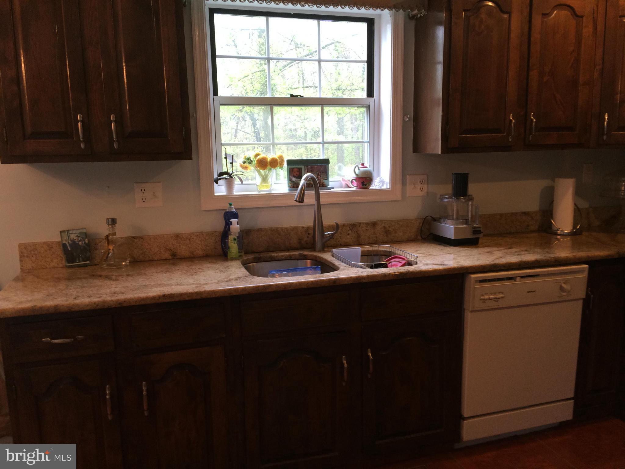 6910 Robinia Road Temple Hills, MD 20748 - Photo 16 of 17 Kitchen