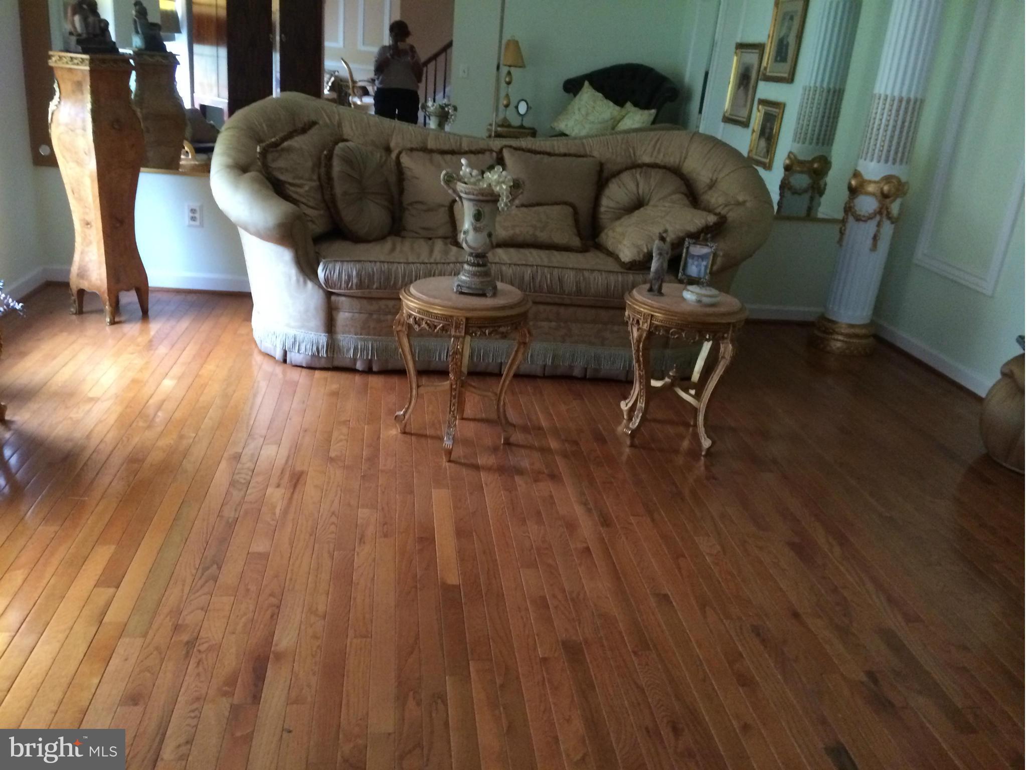 6910 Robinia Road Temple Hills, MD 20748 - Photo 10 of 17 Living Room