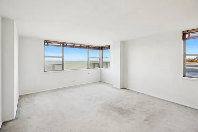 $160,000 | 6301 North Sheridan Road, Unit 6K, Chicago, IL 60660