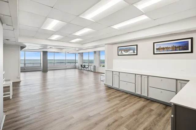 $160,000 | 6301 North Sheridan Road, Unit 6K, Chicago, IL 60660