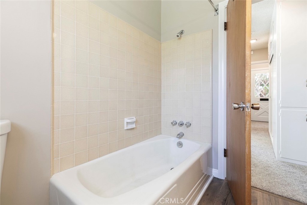 10404 Leolang Avenue Sunland, CA 91040 - Photo 13 of 37 a bathroom with a bathtub and shower