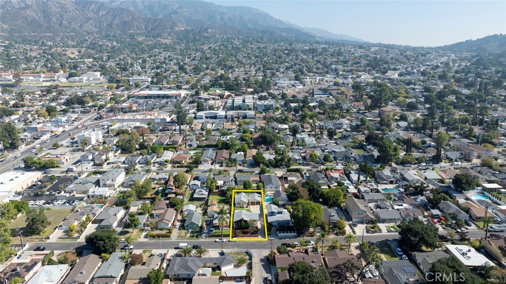 10404 Leolang Avenue Sunland, CA 91040 - Photo 29 of 37 an aerial view of multiple house