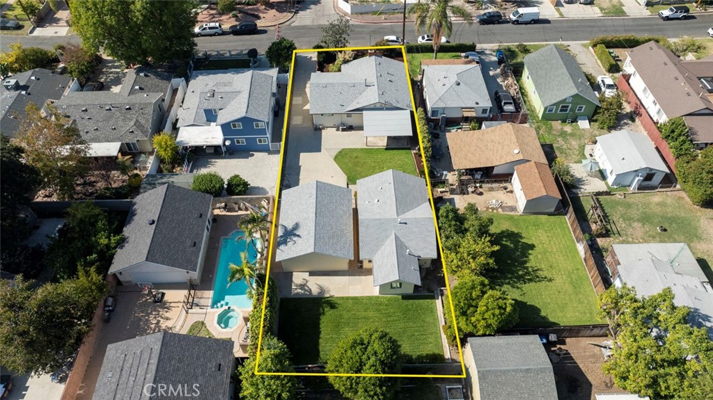 10404 Leolang Avenue Sunland, CA 91040 - Photo 33 of 37 an aerial view of residential houses with outdoor space