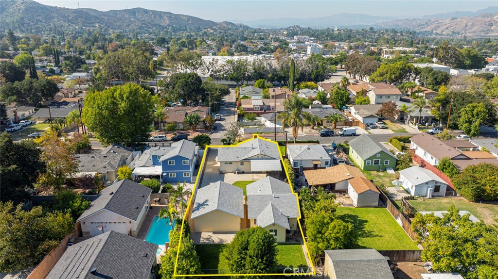 10404 Leolang Avenue Sunland, CA 91040 - Photo 34 of 37 an aerial view of residential houses with outdoor space