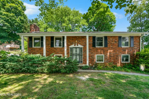 $425,000 | 4201 Pleasantwood Drive Northwest, Knoxville, TN 37921